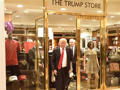 Trump Store .